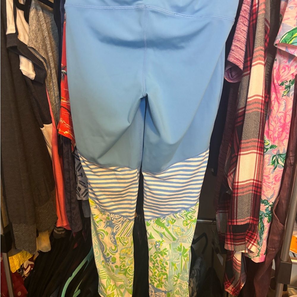 Lilly Pulitzer Blue and Patterned Leggings NWOT - Picture 2 of 4